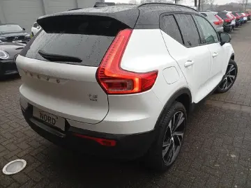 VOLVO XC40 T3 Gear. R Design 2WD Pano-D. 20