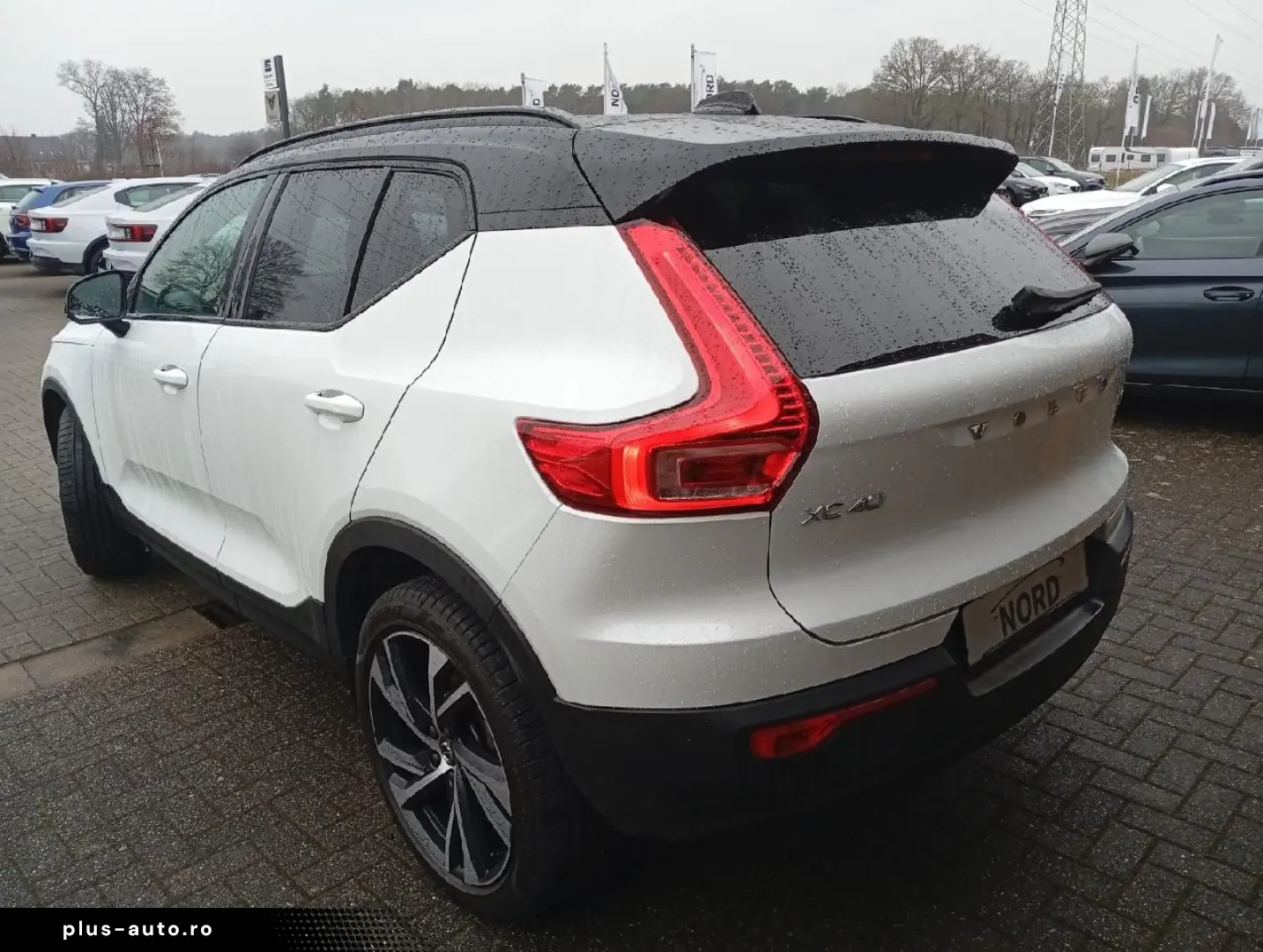 VOLVO XC40 T3 Gear. R Design 2WD Pano-D. 20