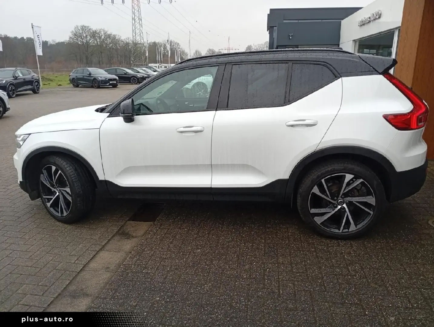 VOLVO XC40 T3 Gear. R Design 2WD Pano-D. 20