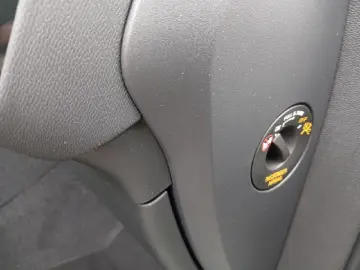 VOLVO XC40 T3 Gear. R Design 2WD Pano-D. 20