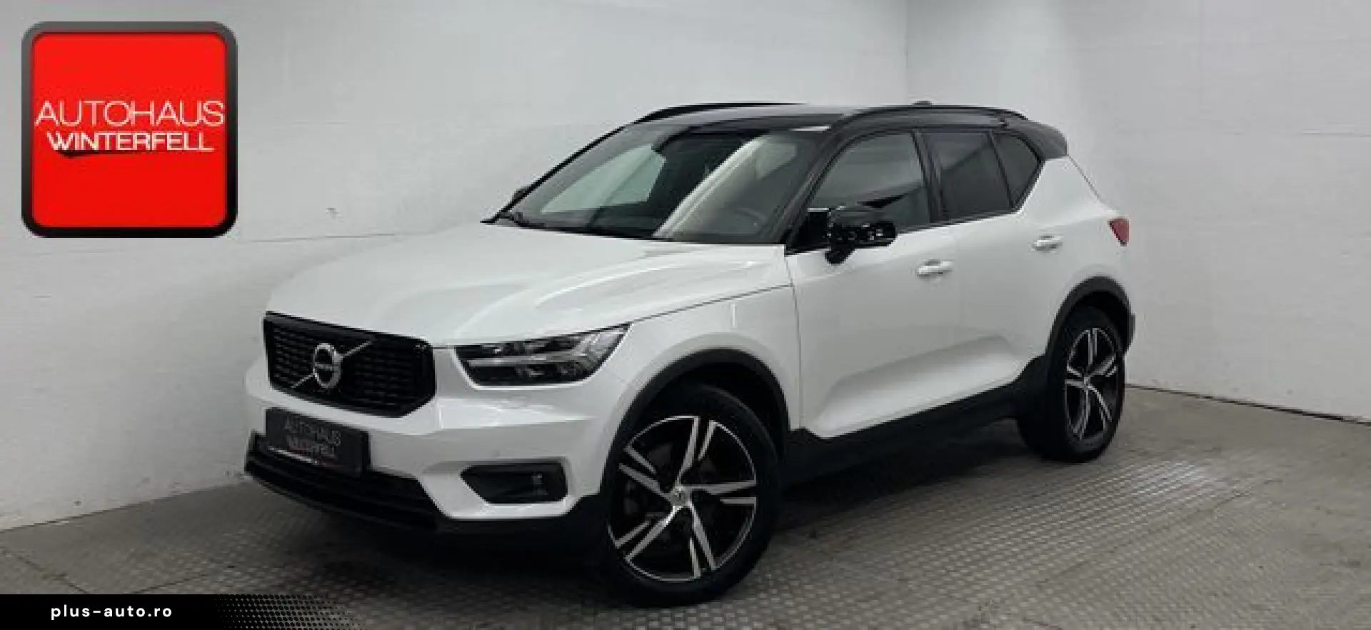 VOLVO XC40 D4 AWD R-DESIGN AHK MEMORY H&K VOLL-LED ACC