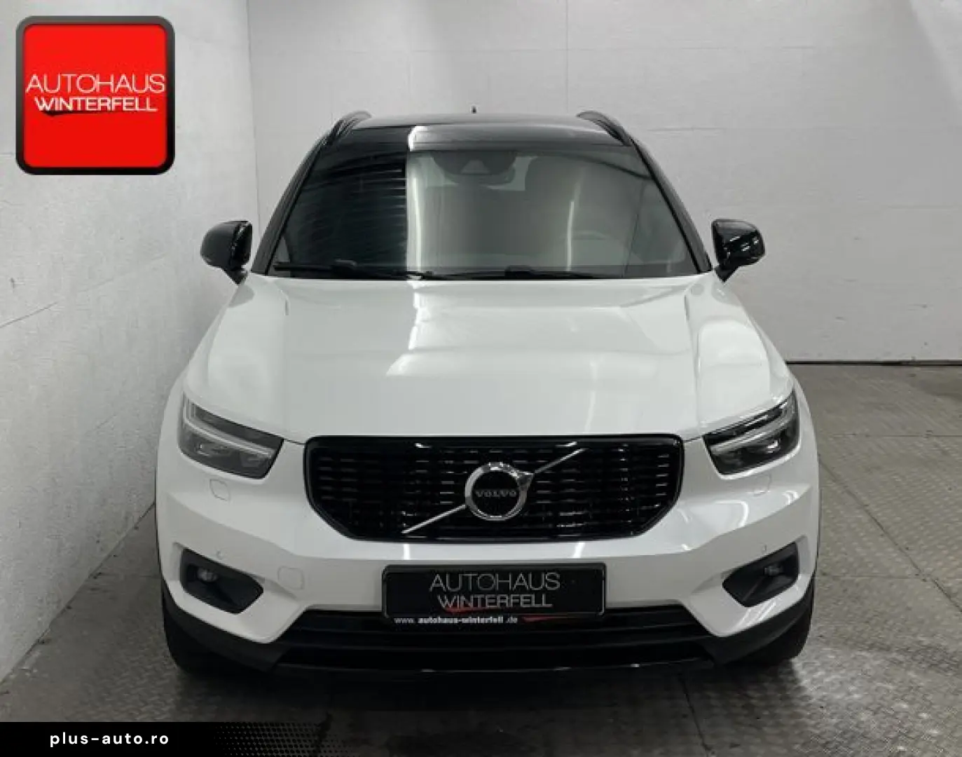 VOLVO XC40 D4 AWD R-DESIGN AHK MEMORY H&K VOLL-LED ACC