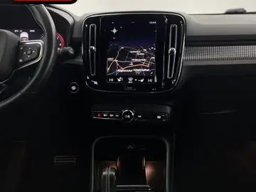 VOLVO XC40 D4 AWD R-DESIGN AHK MEMORY H&K VOLL-LED ACC