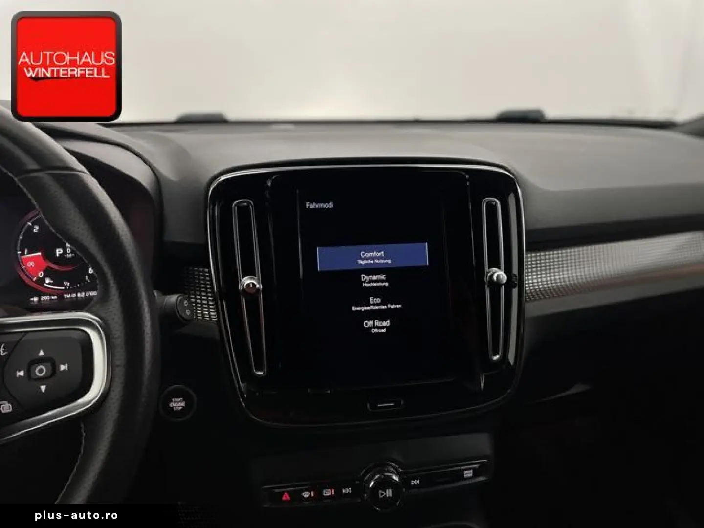VOLVO XC40 D4 AWD R-DESIGN AHK MEMORY H&K VOLL-LED ACC