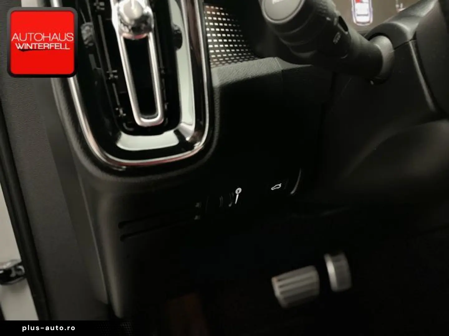 VOLVO XC40 D4 AWD R-DESIGN AHK MEMORY H&K VOLL-LED ACC