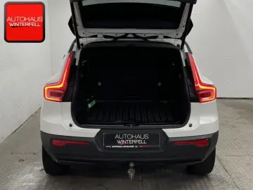 VOLVO XC40 D4 AWD R-DESIGN AHK MEMORY H&K VOLL-LED ACC