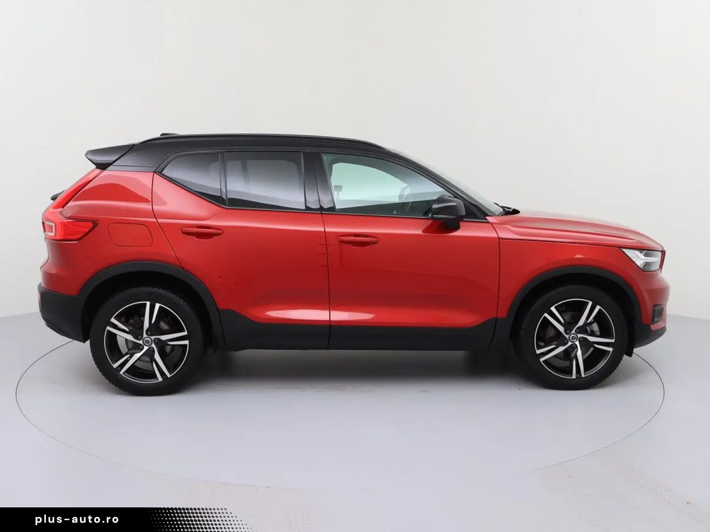 VOLVO XC40 B4 Geartronic R-Design H K NAVI W-LAN LED