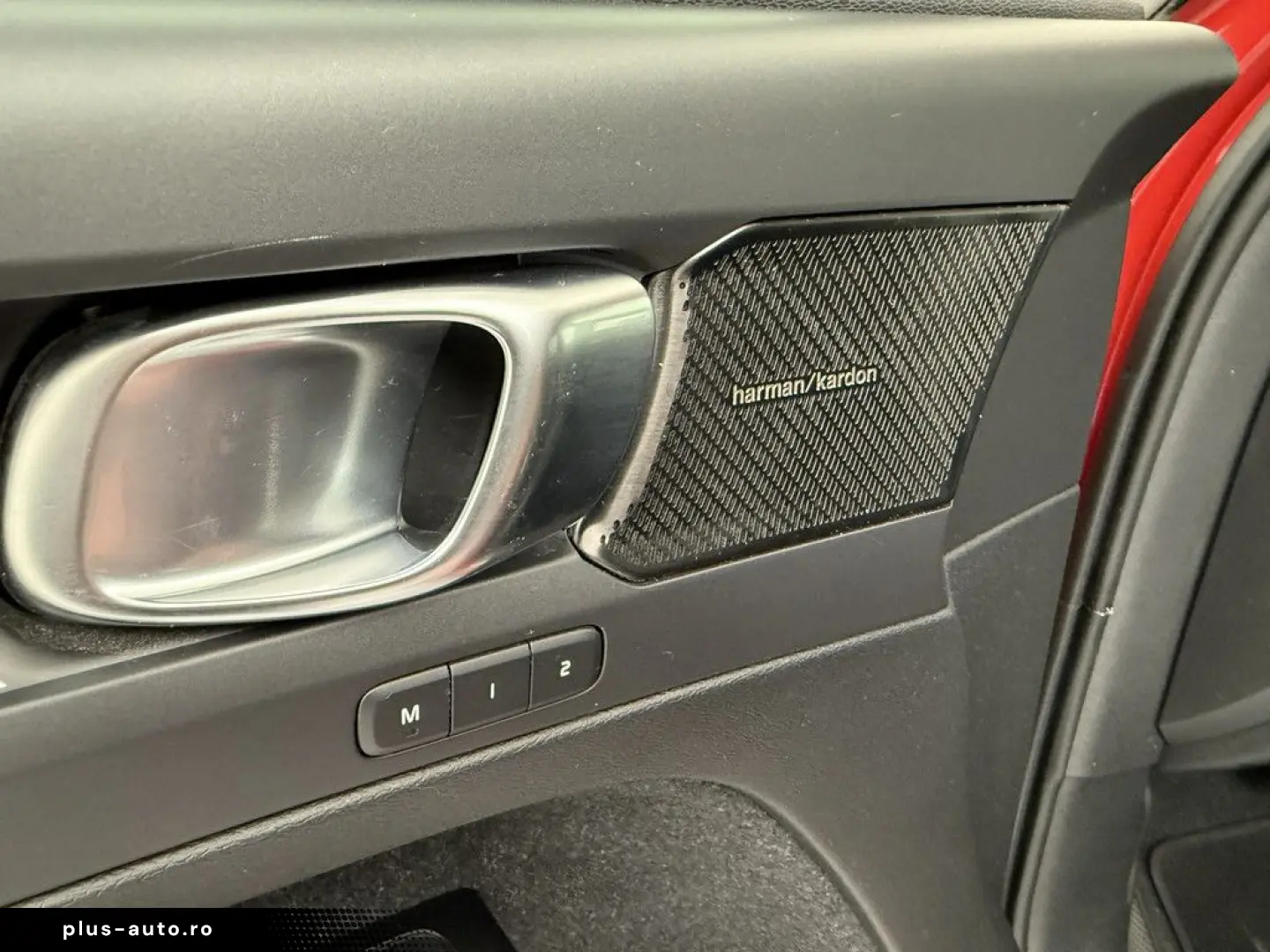 VOLVO XC40 B4 Geartronic R-Design H K NAVI W-LAN LED