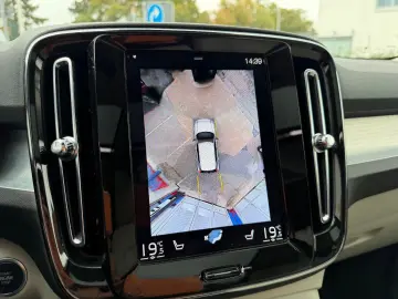 VOLVO XC40 Inscription Recharge  1.Hand Pano ACC H&K
