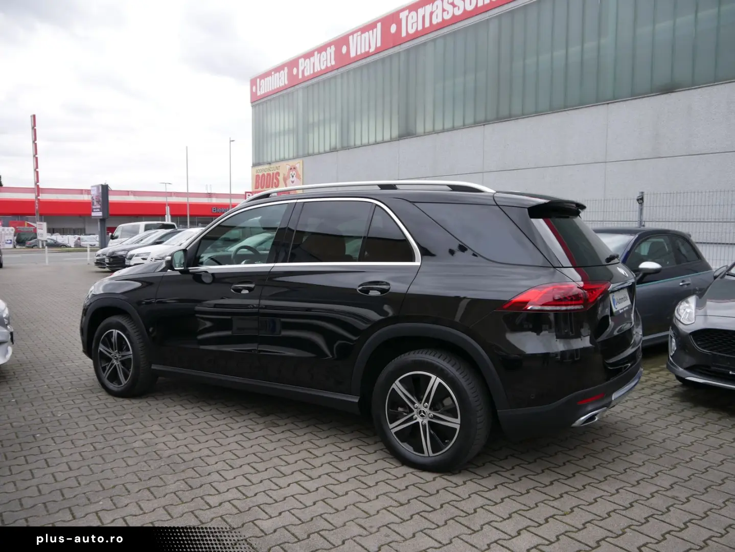 MERCEDES-BENZ GLE 300 d 4Matic  Panorama Alcantara AHK