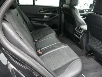 MERCEDES-BENZ GLE 300 d 4Matic  Panorama Alcantara AHK