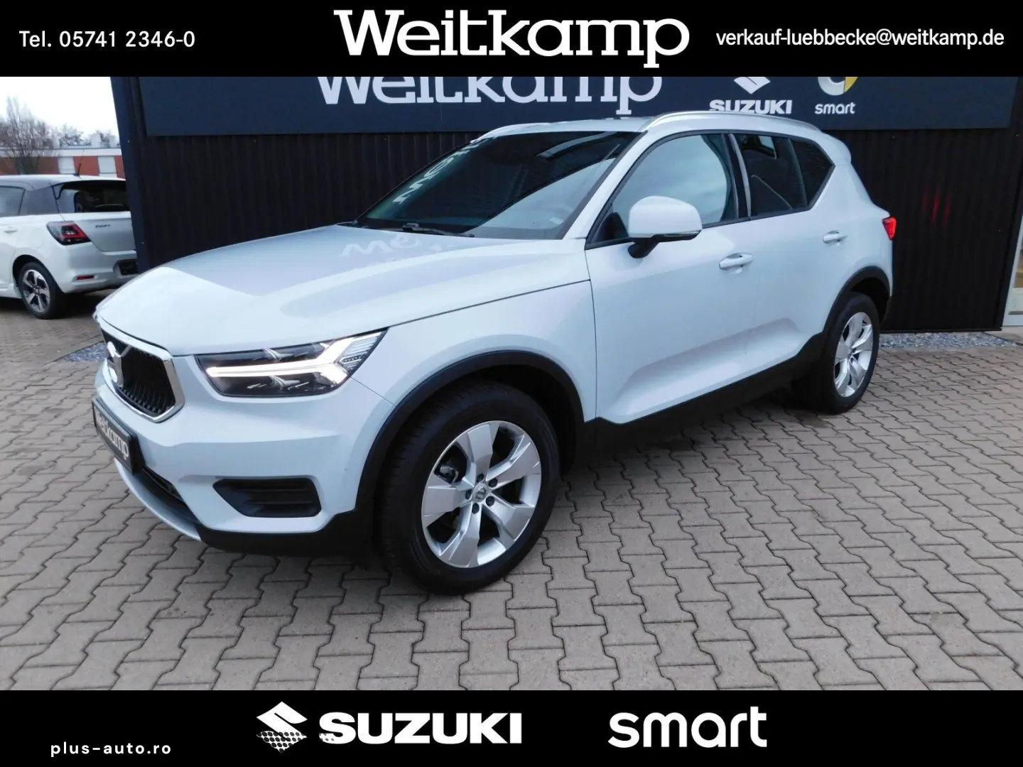 VOLVO XC 40 T3 2WD Momentum Pro Leder Panorama 1.Hand