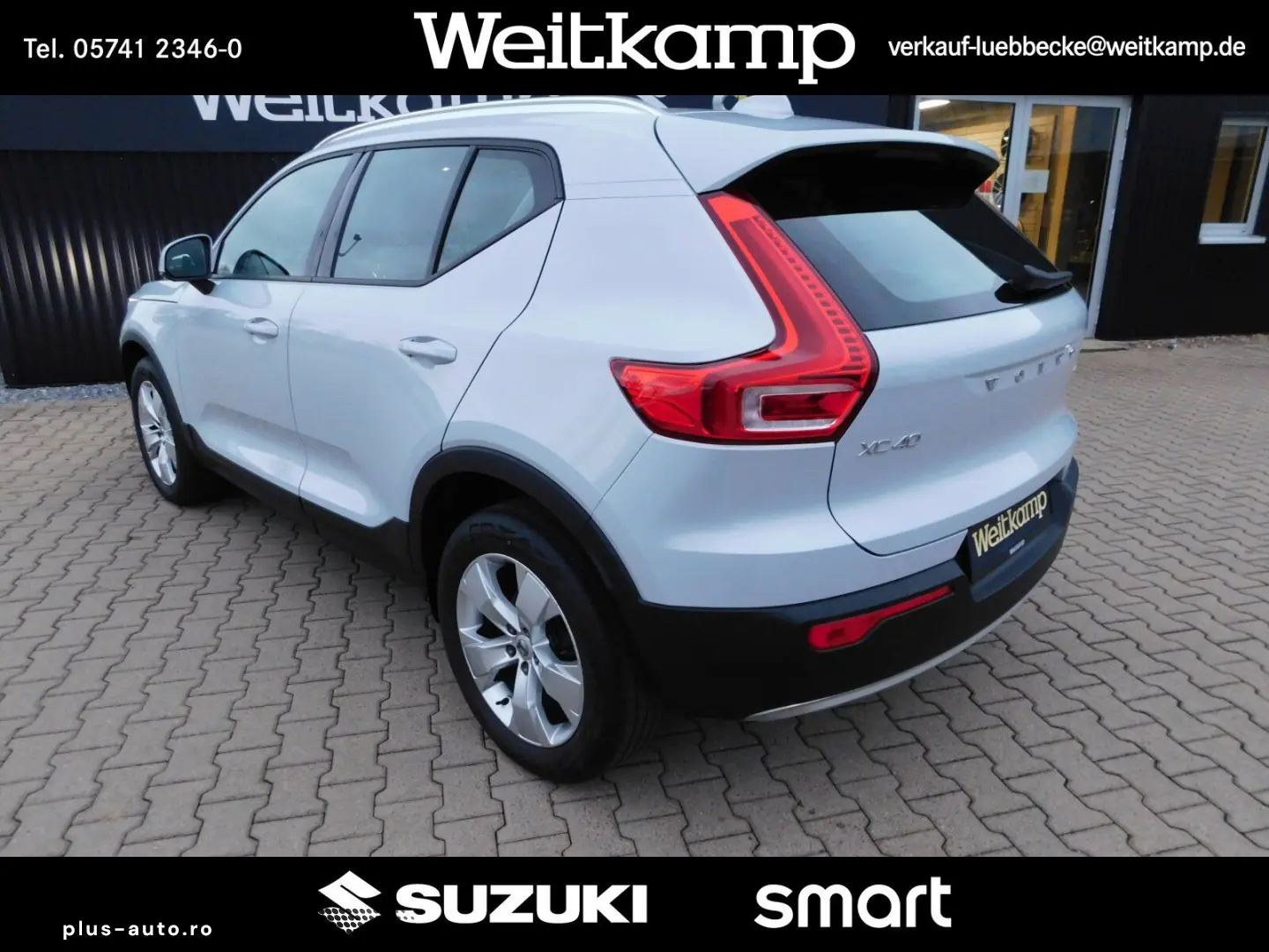 VOLVO XC 40 T3 2WD Momentum Pro Leder Panorama 1.Hand