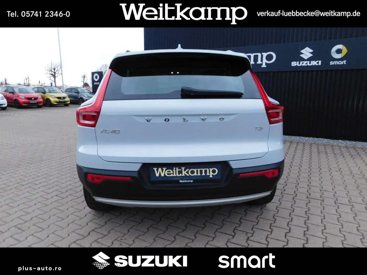 VOLVO XC 40 T3 2WD Momentum Pro Leder Panorama 1.Hand