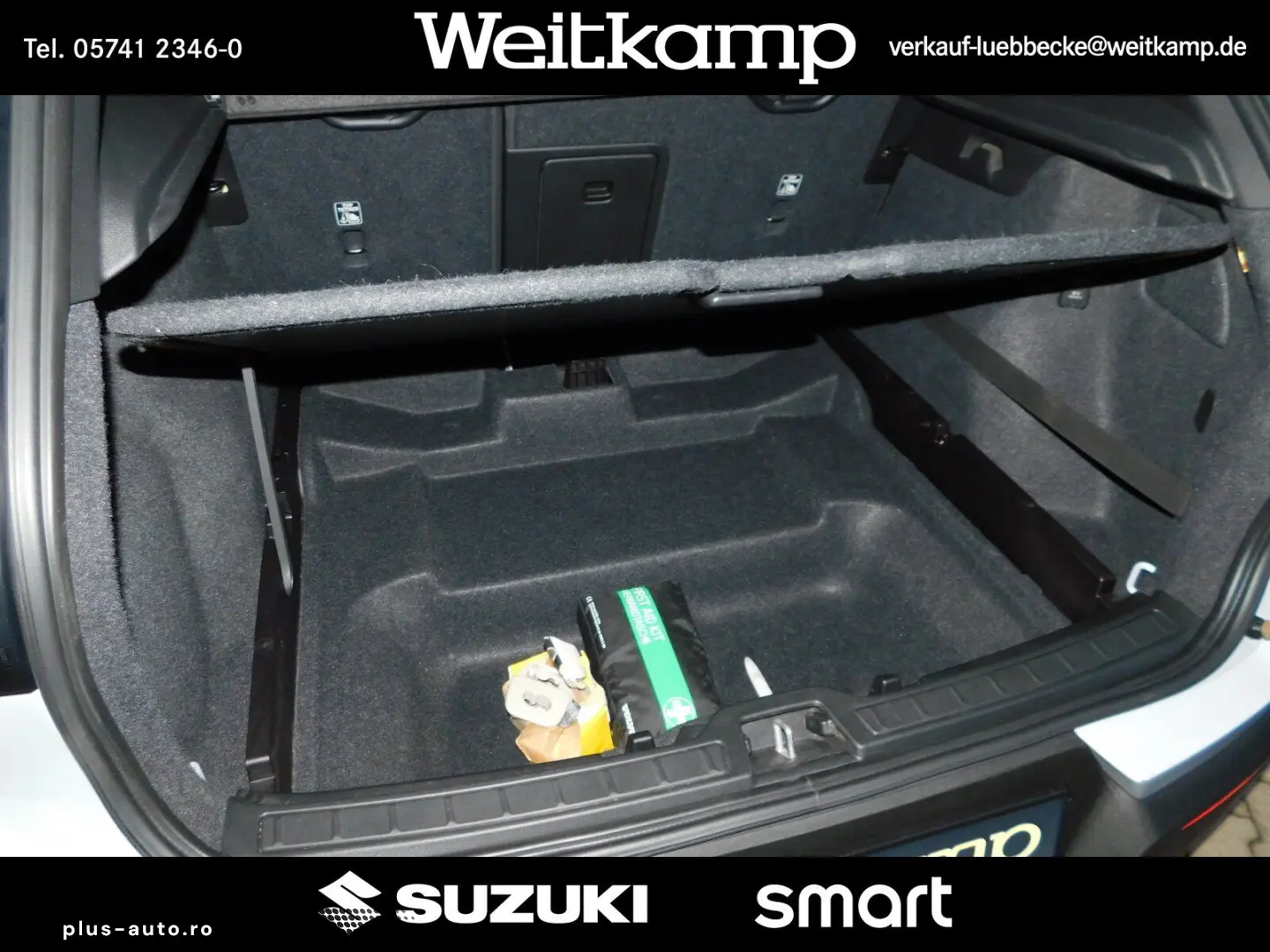 VOLVO XC 40 T3 2WD Momentum Pro Leder Panorama 1.Hand