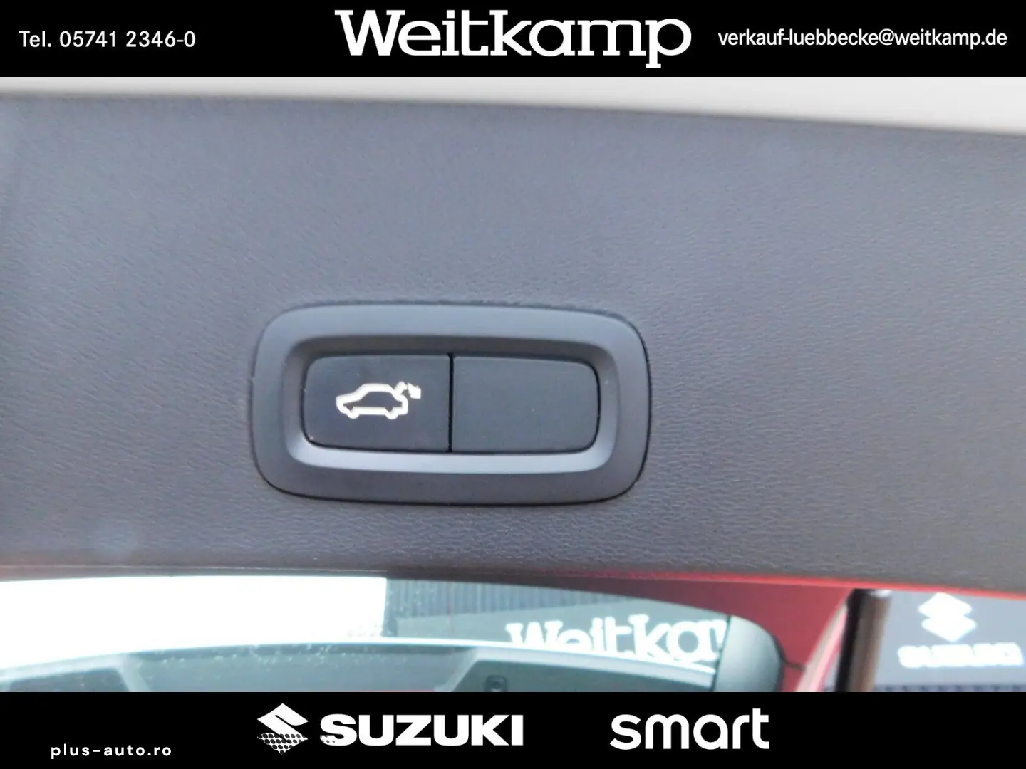 VOLVO XC 40 T3 2WD Momentum Pro Leder Panorama 1.Hand