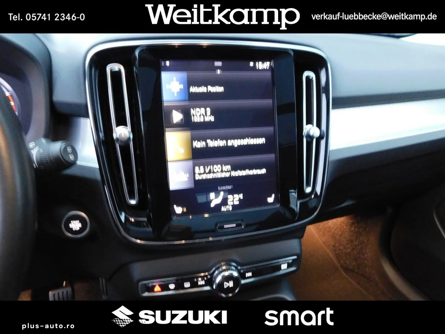 VOLVO XC 40 T3 2WD Momentum Pro Leder Panorama 1.Hand