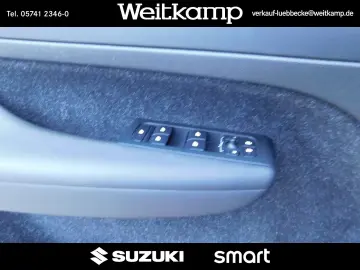 VOLVO XC 40 T3 2WD Momentum Pro Leder Panorama 1.Hand