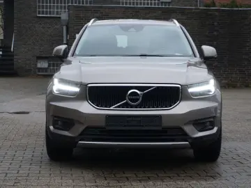 VOLVO XC40 Momentum Pro 2WD Harman Kardon