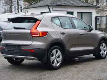 VOLVO XC40 Momentum Pro 2WD Harman Kardon