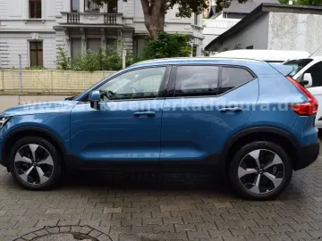 VOLVO XC40 B3Core 360 K Leder Blis ACC Voll-LED el Sit