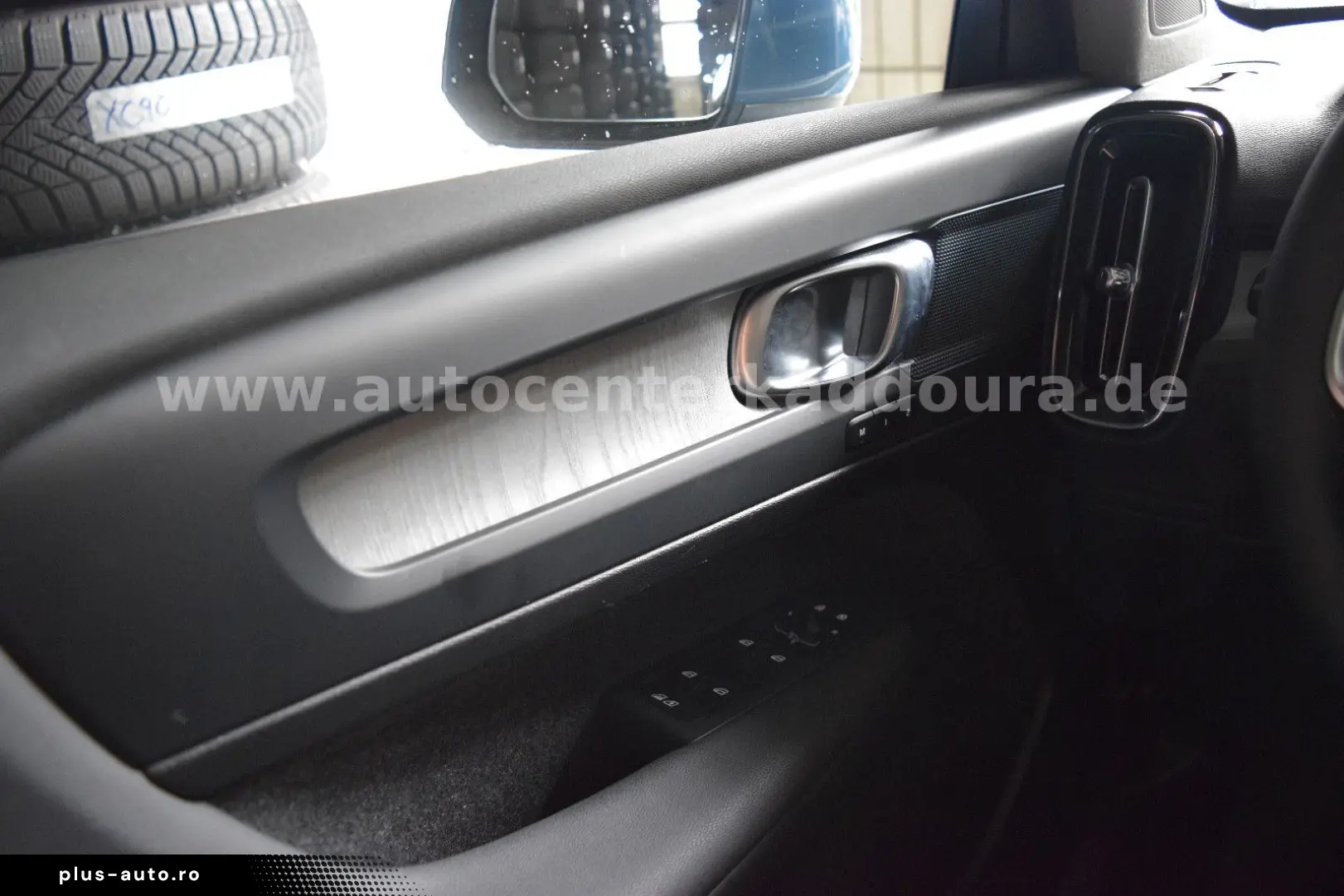 VOLVO XC40 B3Core 360 K Leder Blis ACC Voll-LED el Sit
