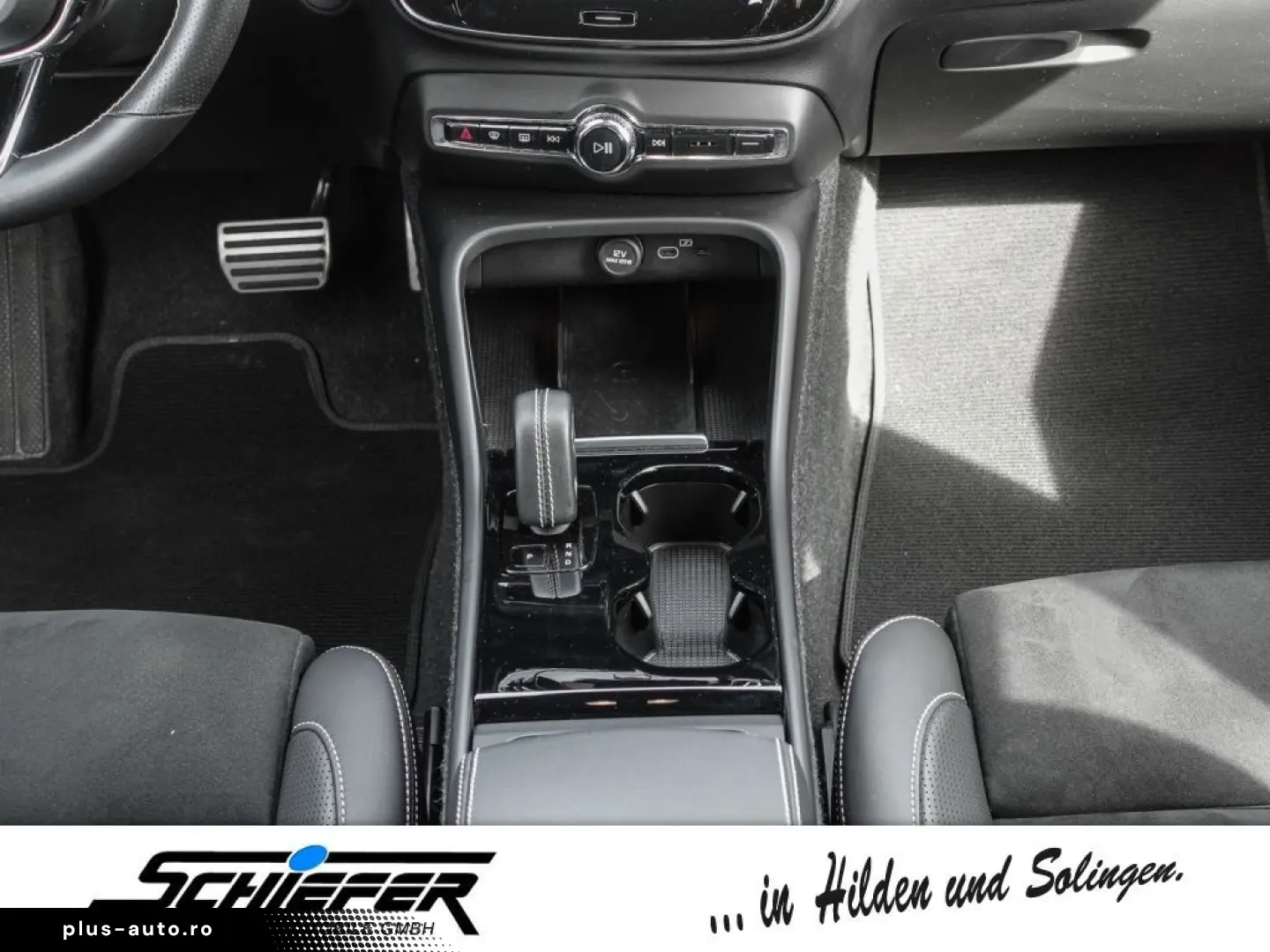 VOLVO XC40 P8 AWD Recharge RDesign