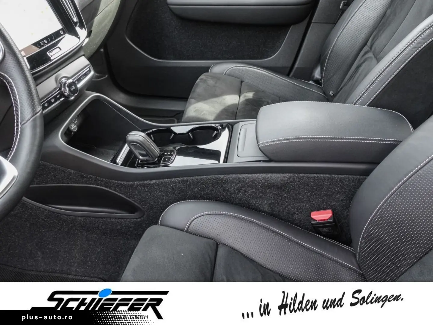 VOLVO XC40 P8 AWD Recharge RDesign