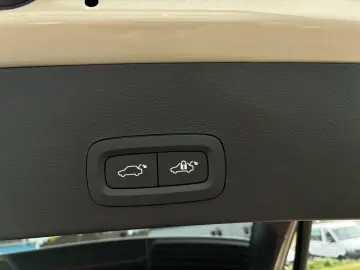 VOLVO XC40 B3 2WD Core Memory inkl. Winterräder