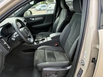 VOLVO XC40 B3 2WD Core Memory inkl. Winterräder