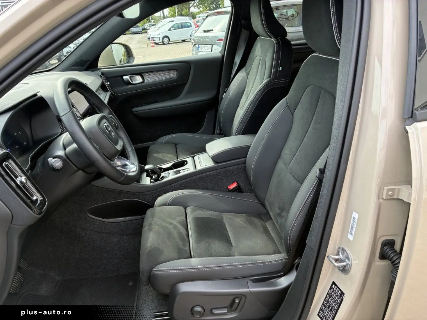 VOLVO XC40 B3 2WD Core Memory inkl. Winterräder