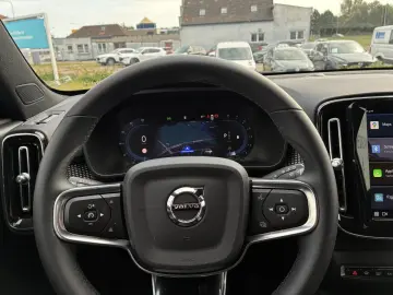 VOLVO XC40 B3 2WD Core Memory inkl. Winterräder