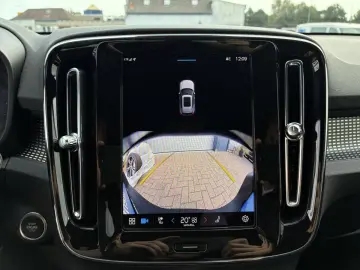 VOLVO XC40 B3 2WD Core Memory inkl. Winterräder