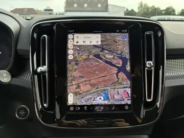 VOLVO XC40 B3 2WD Core Memory inkl. Winterräder