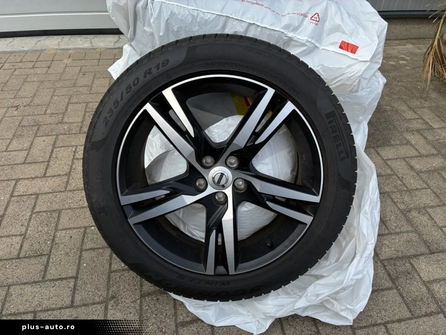 VOLVO XC40 B3 2WD Core Memory inkl. Winterräder