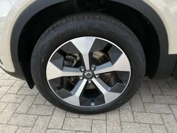 VOLVO XC40 B3 2WD Core Memory inkl. Winterräder