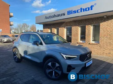 VOLVO XC40 B3 Plus Dark MHEV 360 Pano HarmanKardon Mem
