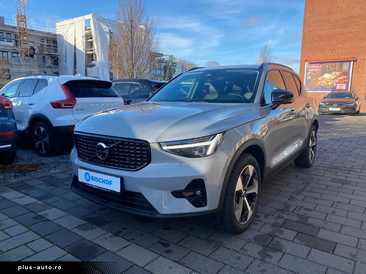 VOLVO XC40 B3 Plus Dark MHEV 360 Pano HarmanKardon Mem