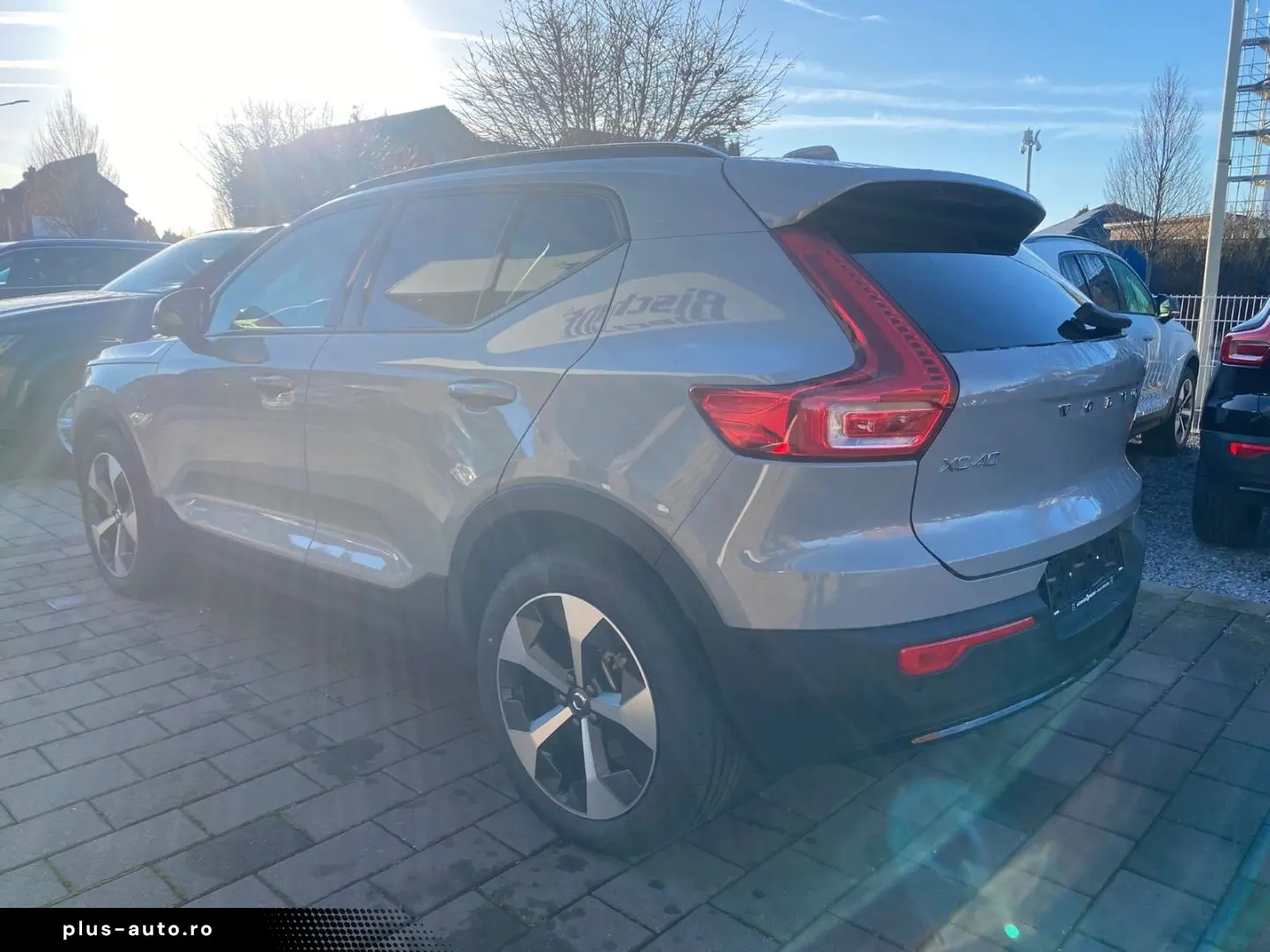 VOLVO XC40 B3 Plus Dark MHEV 360 Pano HarmanKardon Mem