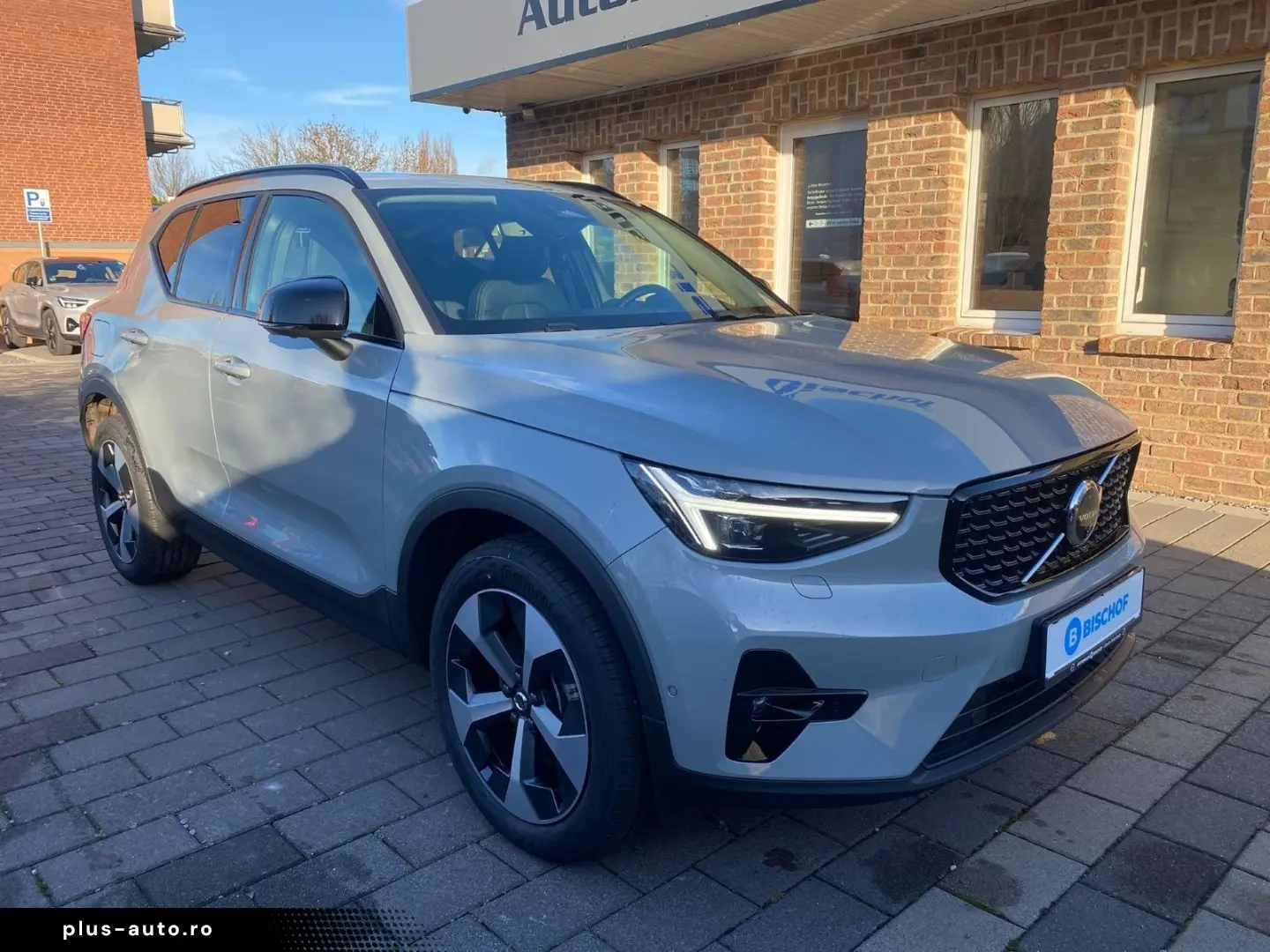 VOLVO XC40 B3 Plus Dark MHEV 360 Pano HarmanKardon Mem