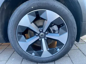 VOLVO XC40 B3 Plus Dark MHEV 360 Pano HarmanKardon Mem