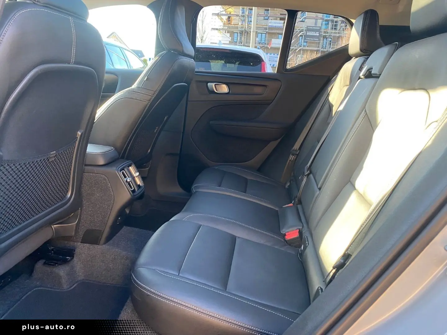 VOLVO XC40 B3 Plus Dark MHEV 360 Pano HarmanKardon Mem