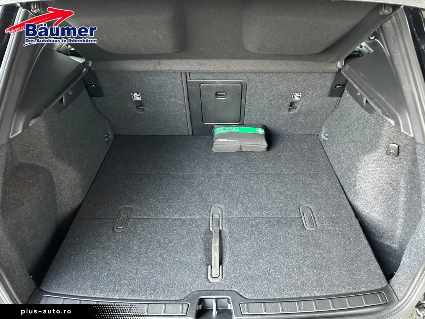 VOLVO XC40 B3 Ultra Black Edition Automatik  AHK