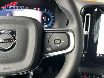 VOLVO XC40 B3 Ultra Black Edition Automatik  AHK