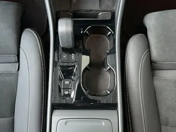 VOLVO XC40 B3 Ultra Black Edition Automatik  AHK