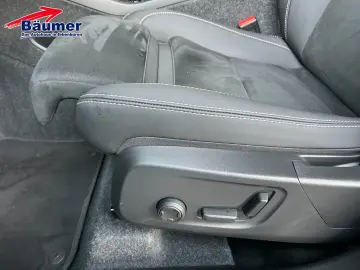 VOLVO XC40 B3 Ultra Black Edition Automatik  AHK