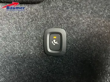 VOLVO XC40 B3 Ultra Black Edition Automatik  AHK