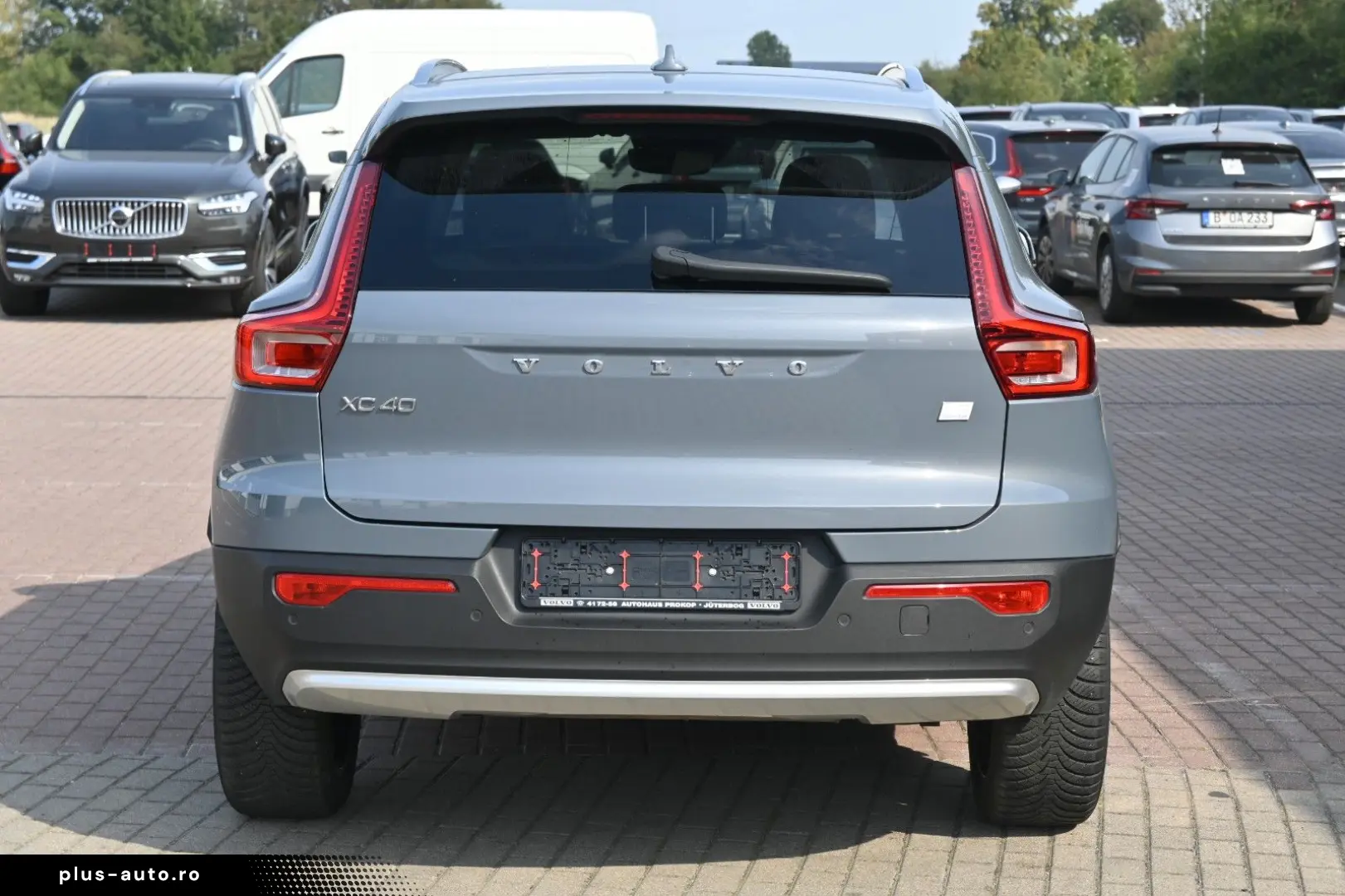 VOLVO XC40 T5 Recharge Plug-In Hybrid Plus Bright