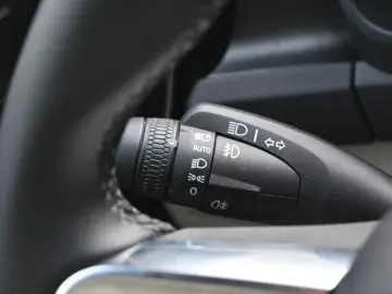 VOLVO XC40 T5 Recharge Plug-In Hybrid Plus Bright