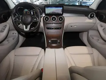 MERCEDES-BENZ GLC 300 e 4M AMG PANO DISTRO 360  CARP&hellip;